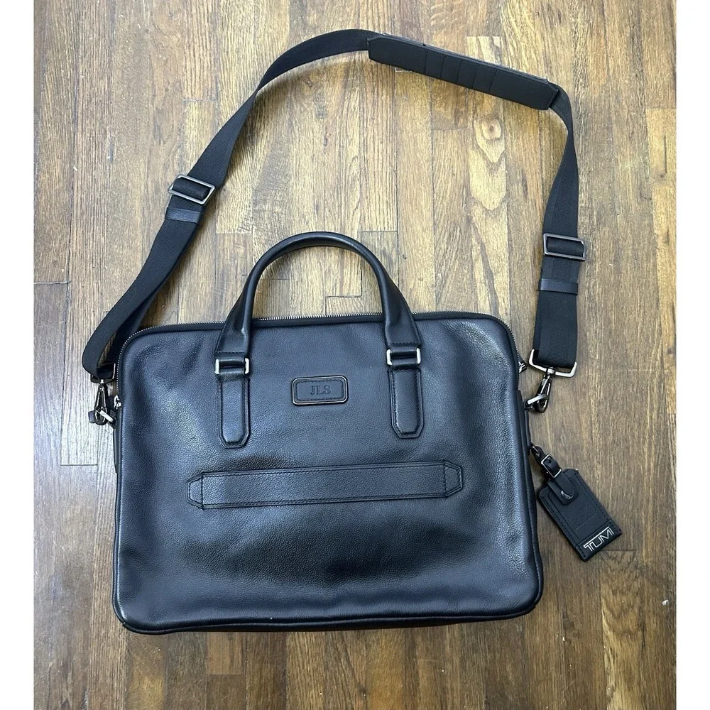 Tumi Harrison Seneca Slim Black Leather 15